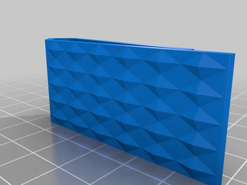 Элегантный деньжный зажим