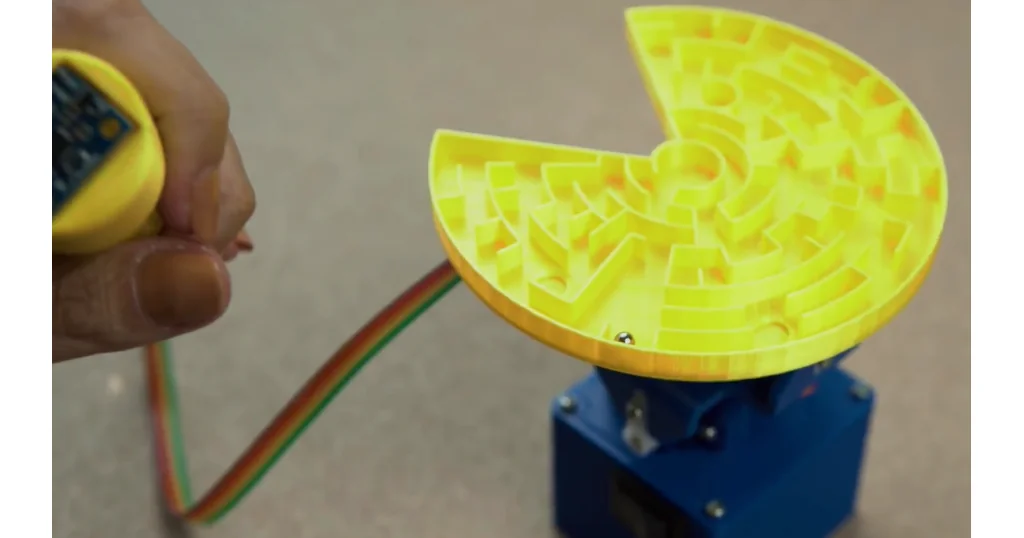 Интерактивный лабиринт с Arduino