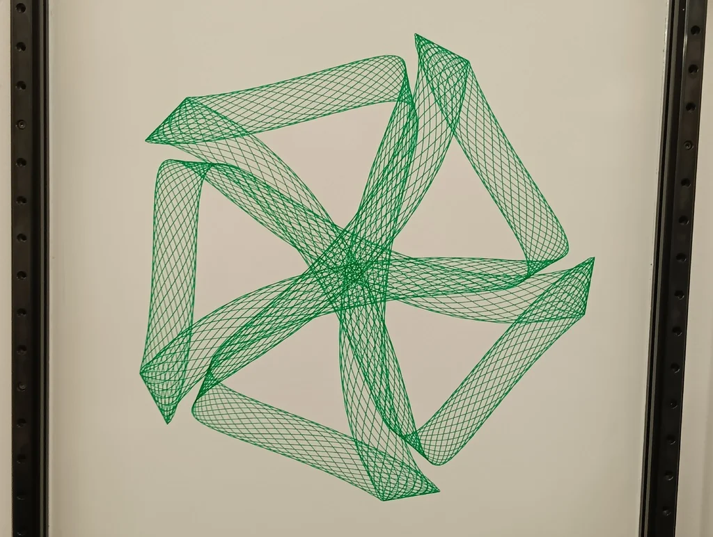 Циклоидный ручной плоттер