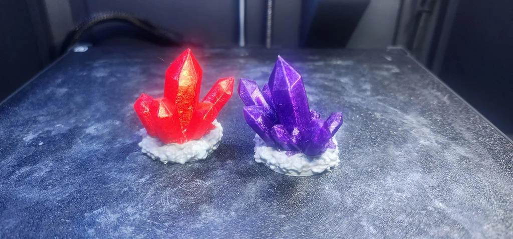 Модель кристаллической формации, разделенная на части