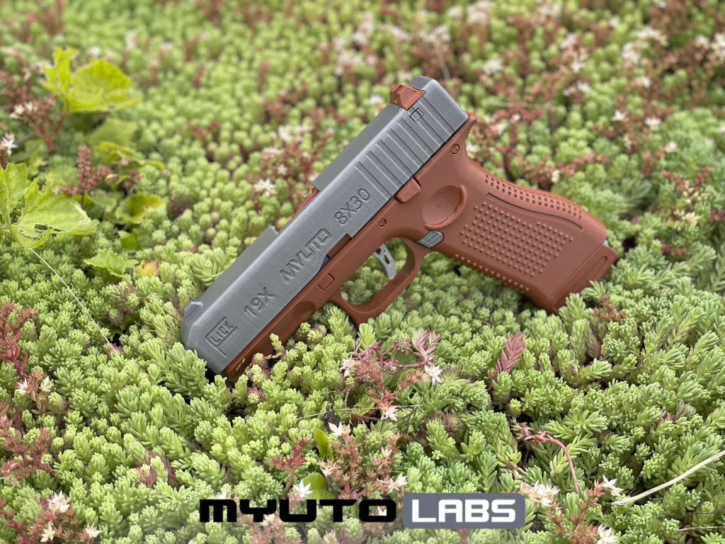 Flick 19X С МОДИФИКАЦИЯМИ - Игрушечный пистолет