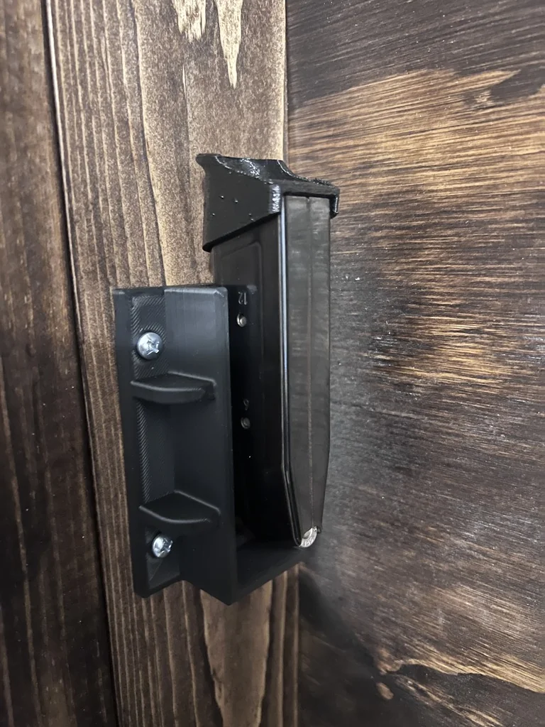 Магнитный держатель для пистолета с встраиваемыми магнитами