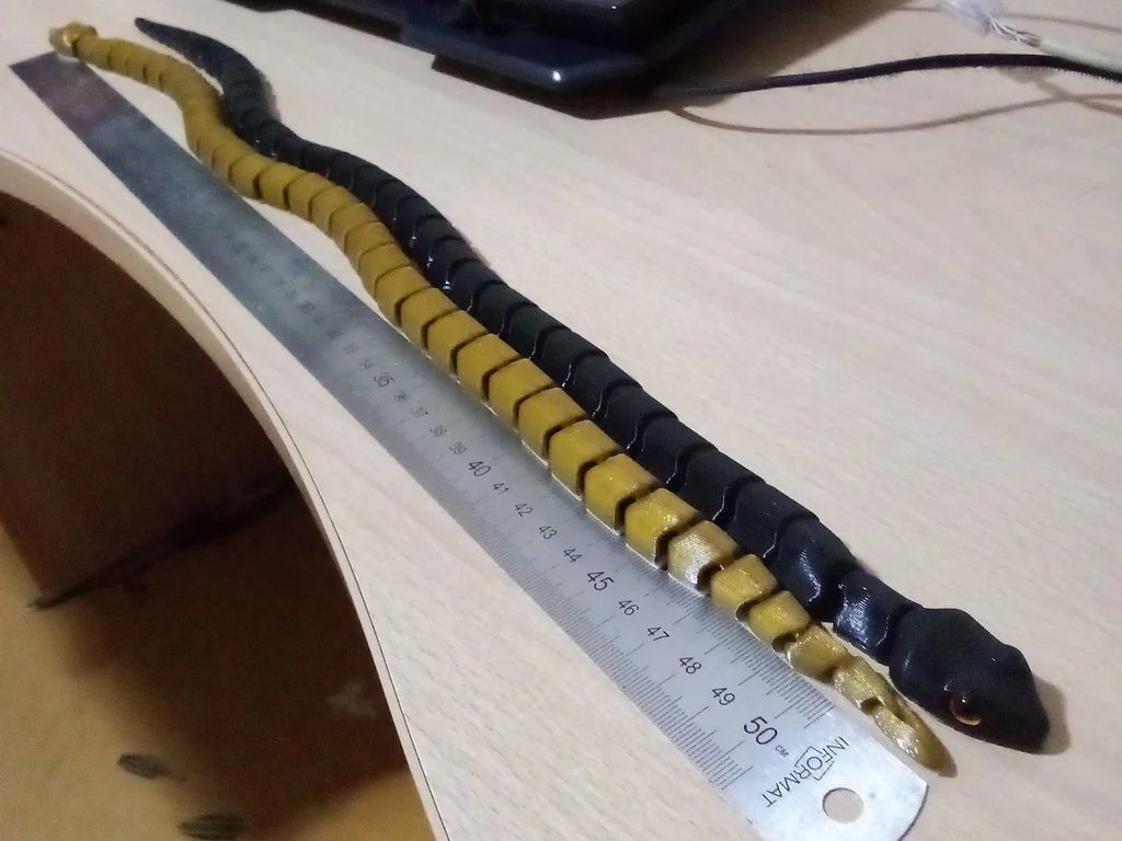 Гибкая модель змеи Натрий для фиджетов (50 см+)