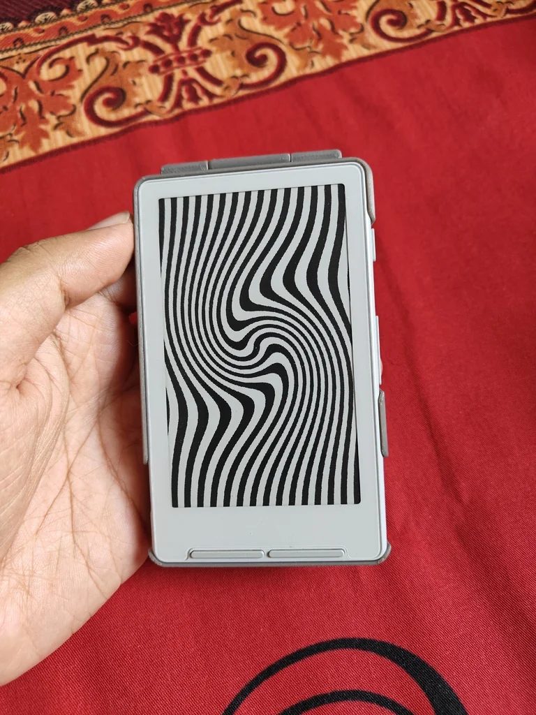 3D модель Захисний чохол для Xteink X4 з 360-градусним шарніром - фото 4