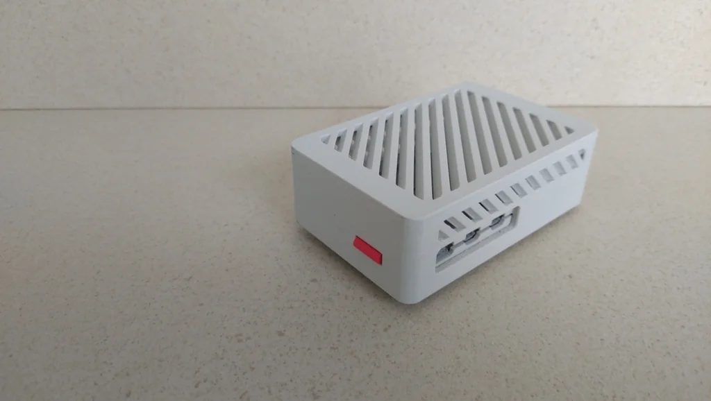 Корпус без винтов для Raspberry Pi 5