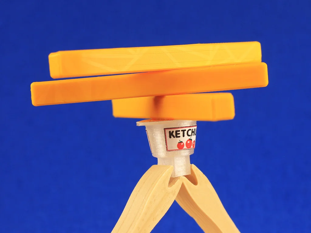 SHAKY FRIS — несбалансированная игра с балансировкой картофеля фри и чипсов.