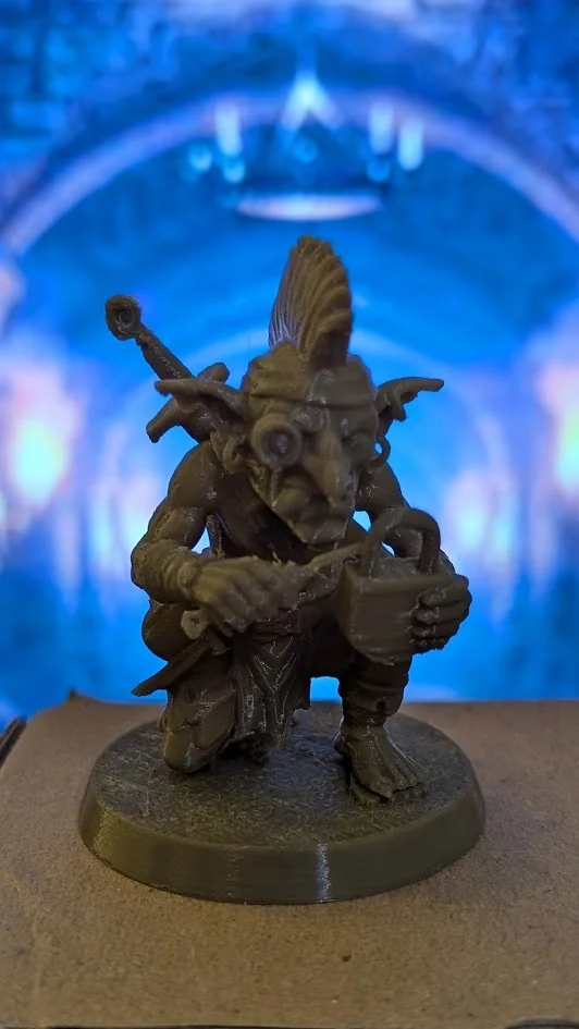 Миниатюра Goblin Rogue для DND