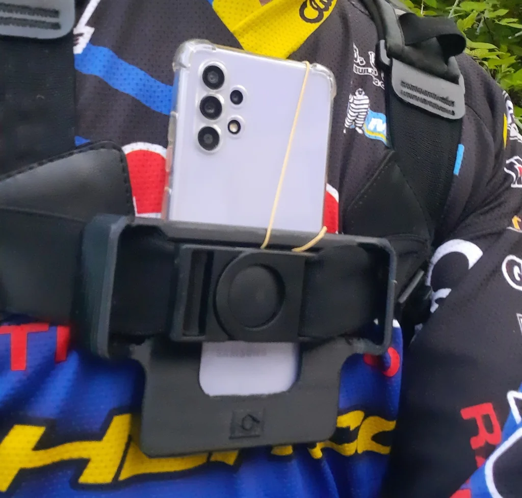 Держатель для телефона на рюкзак