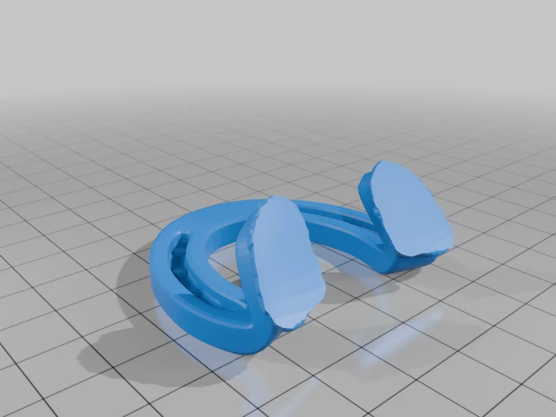 Скульптура головы лошади из подков