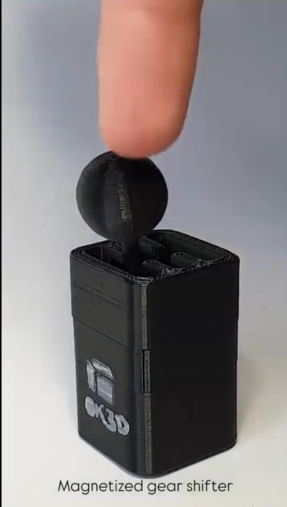 Игрушка-непоседа с переключателем передач (магнитно-нейтральная)