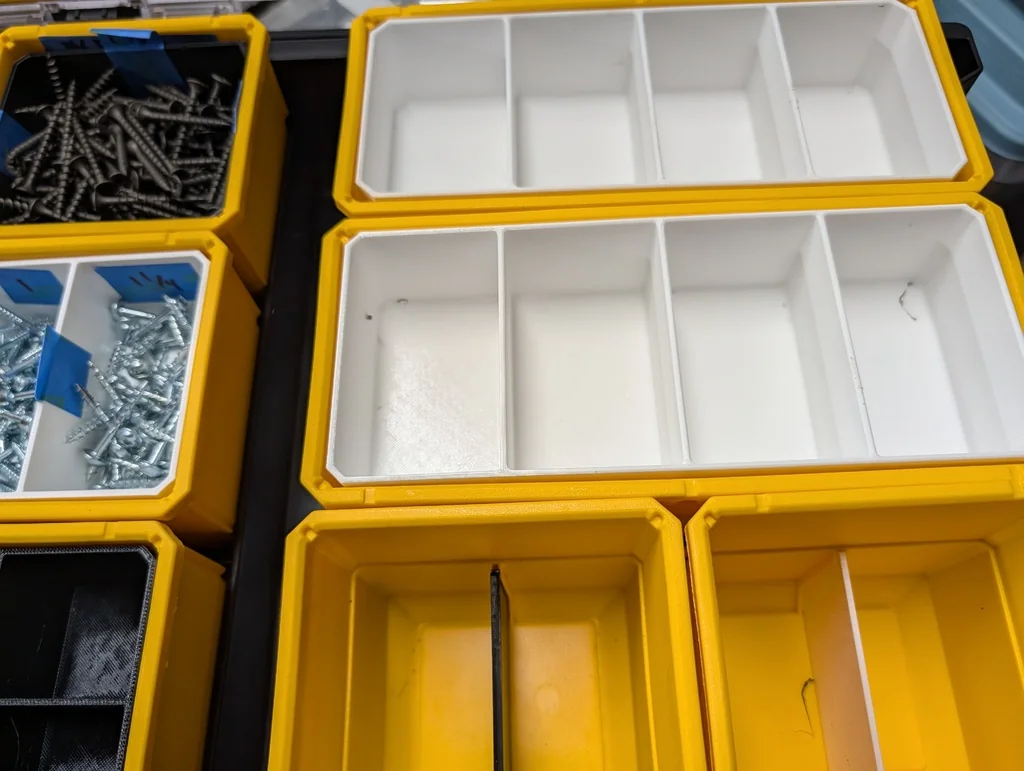 3D модель Делитель для боксу Dewalt ToughSystem 2.0 - фото 1