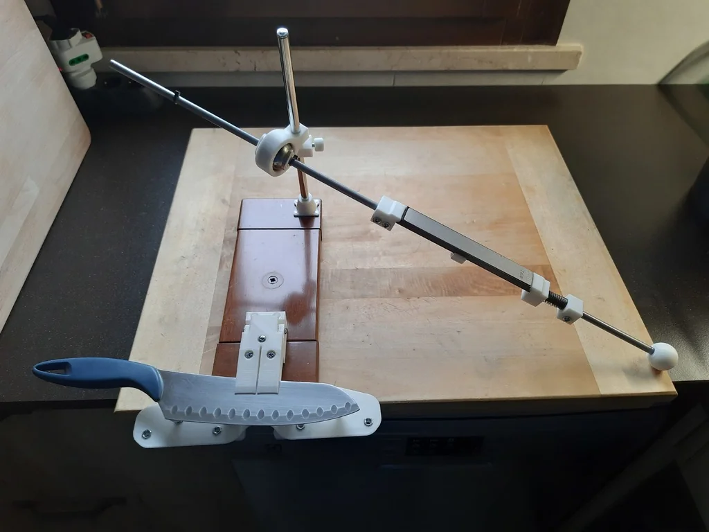 Ножевой точильный станок с фиксированным углом