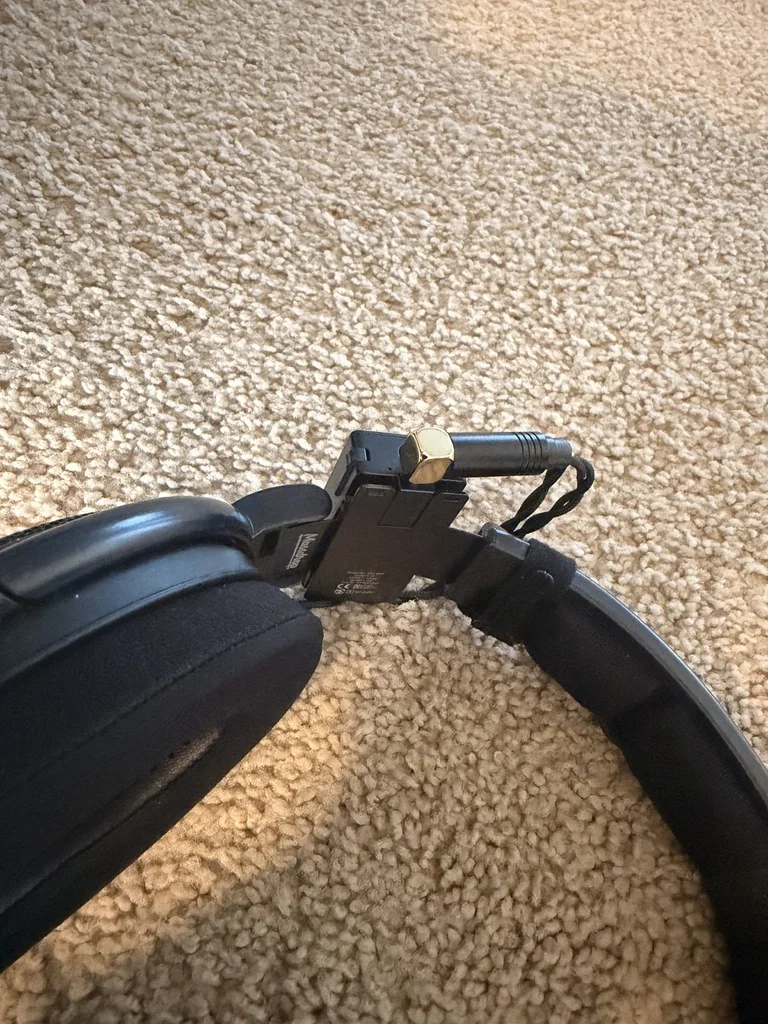 3D модель Крепление Qudelix 5K для наушников Sennheiser HD 6XX - фото 3