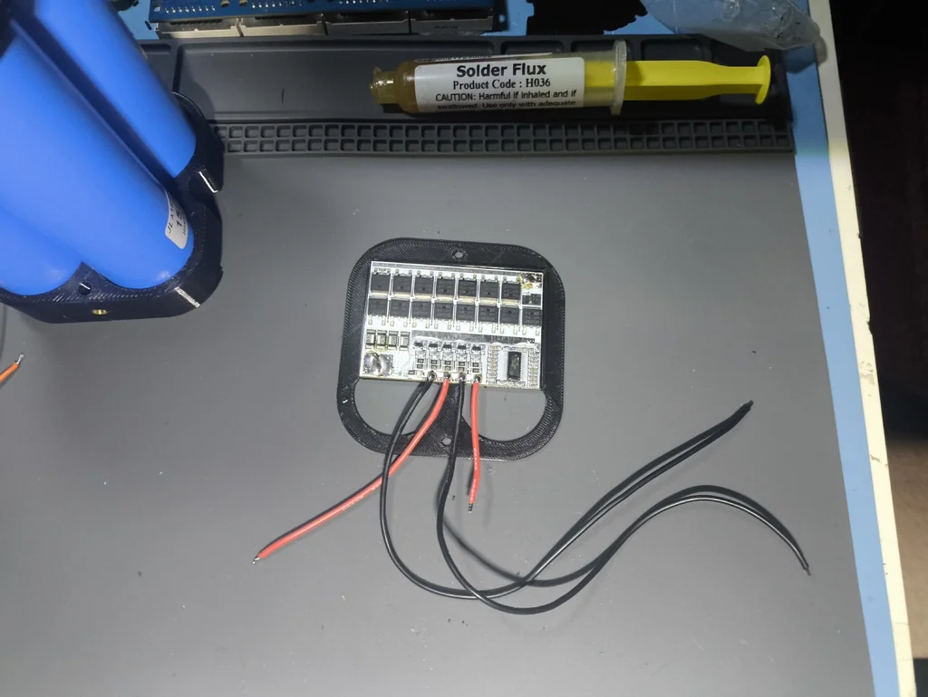 3D модель DIY 65W 33140/C33 Powerbank Case - фото 5