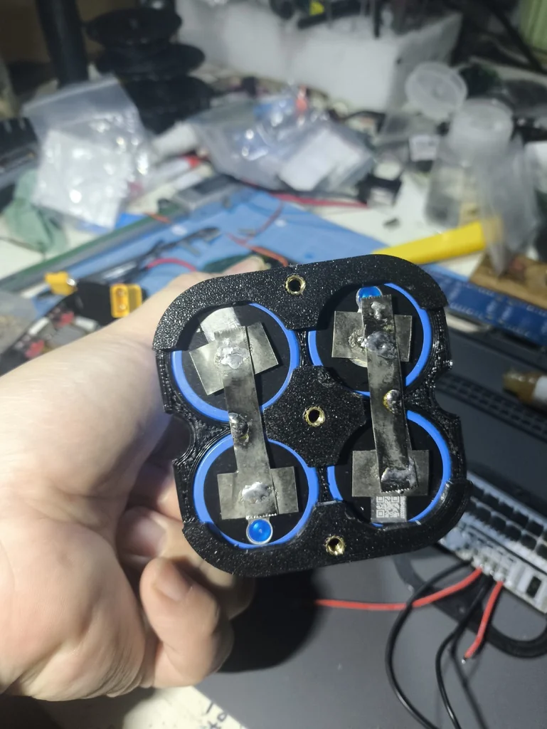 3D модель DIY 65W 33140/C33 Powerbank Case - фото 8