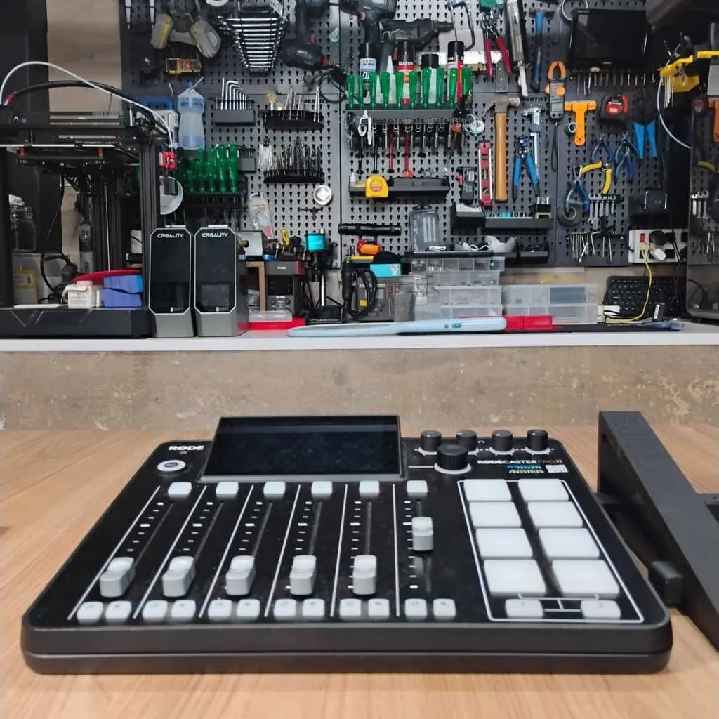 3D модель Подставка для Rode Rodecaster Pro 2 - фото 2