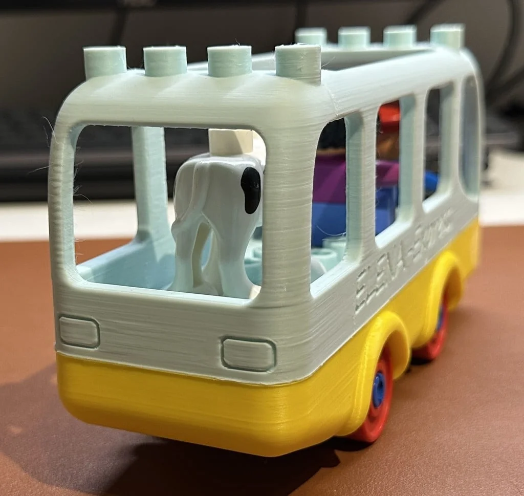 3D модель Совместимый автобус LEGO DUPLO для трейлера - фото 4