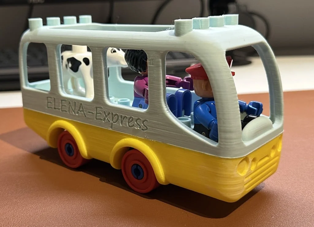 3D модель Совместимый автобус LEGO DUPLO для трейлера - фото 5