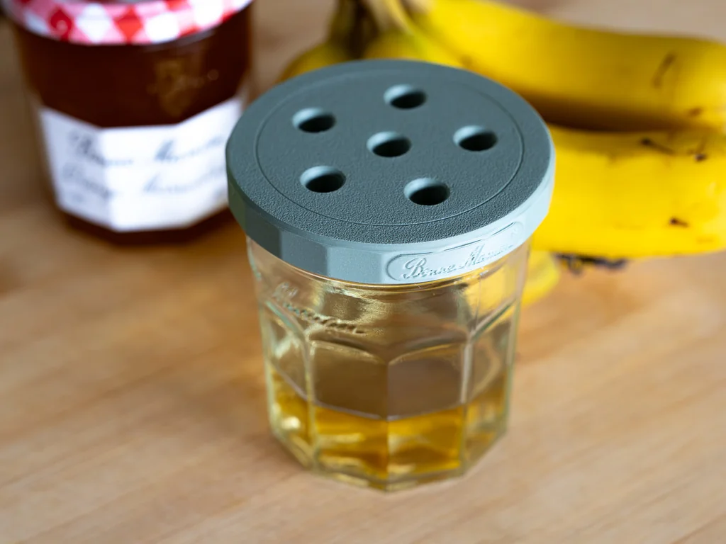 Ловушки для фруктовых мушек в банках Bonne Maman