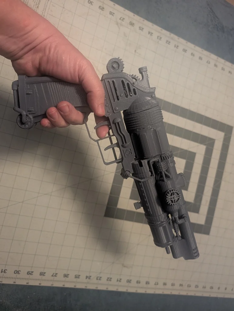 3D модель Steampunk Revolver Gun V2 Model - фото 3