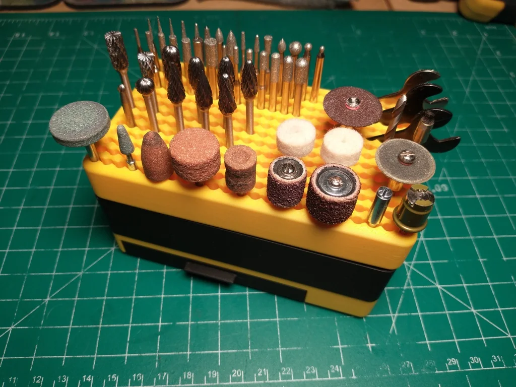 Компактный органайзер для бит Dremel