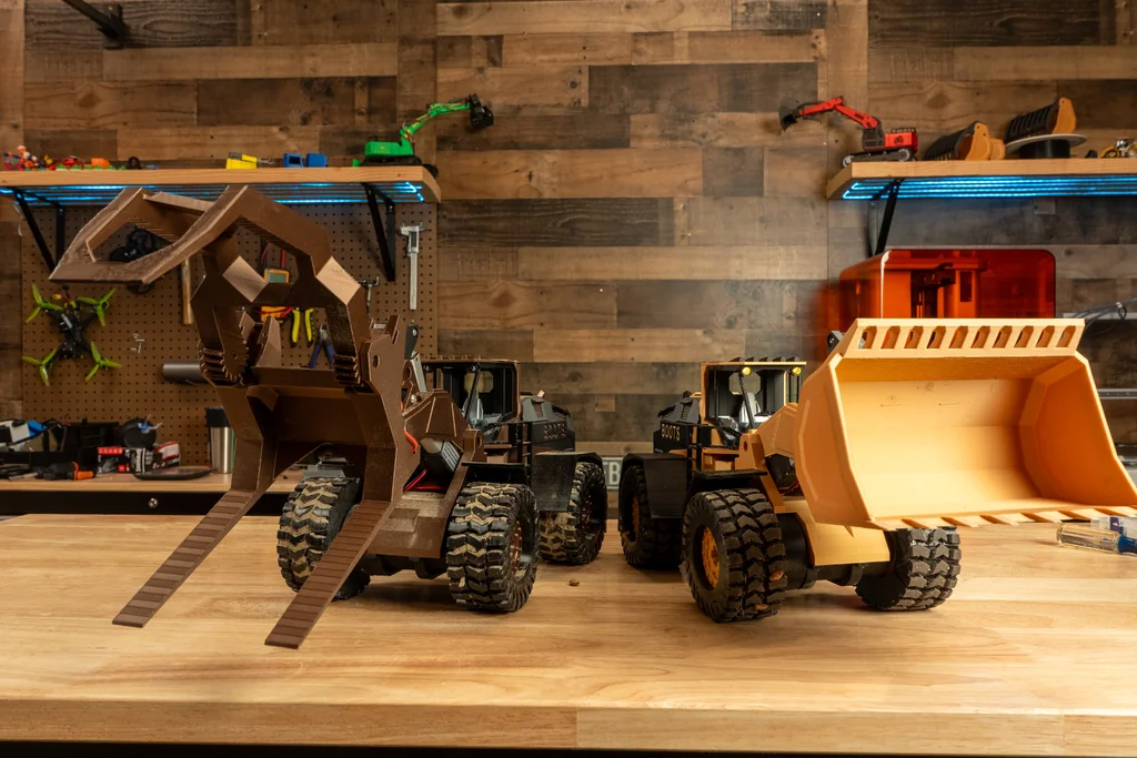 Колесный погрузчик с радиоуправлением — своими руками