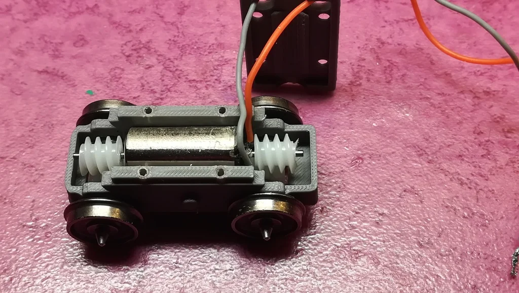 DIY моторные тележки, формат Tenshodo, V5 24мм