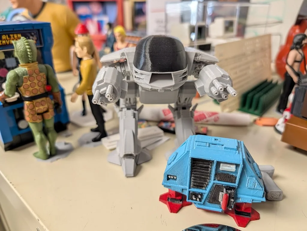 3D модель Модель ED-209 с печатными руками - фото 2