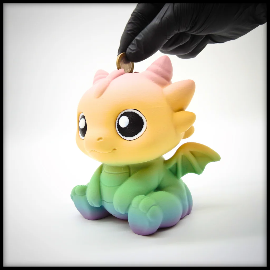 Милая копилка в форме дракончика