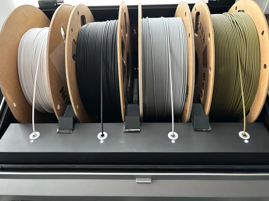 3D модель Пространствующий элемент для катушек AMS/Qidi Box - фото 1