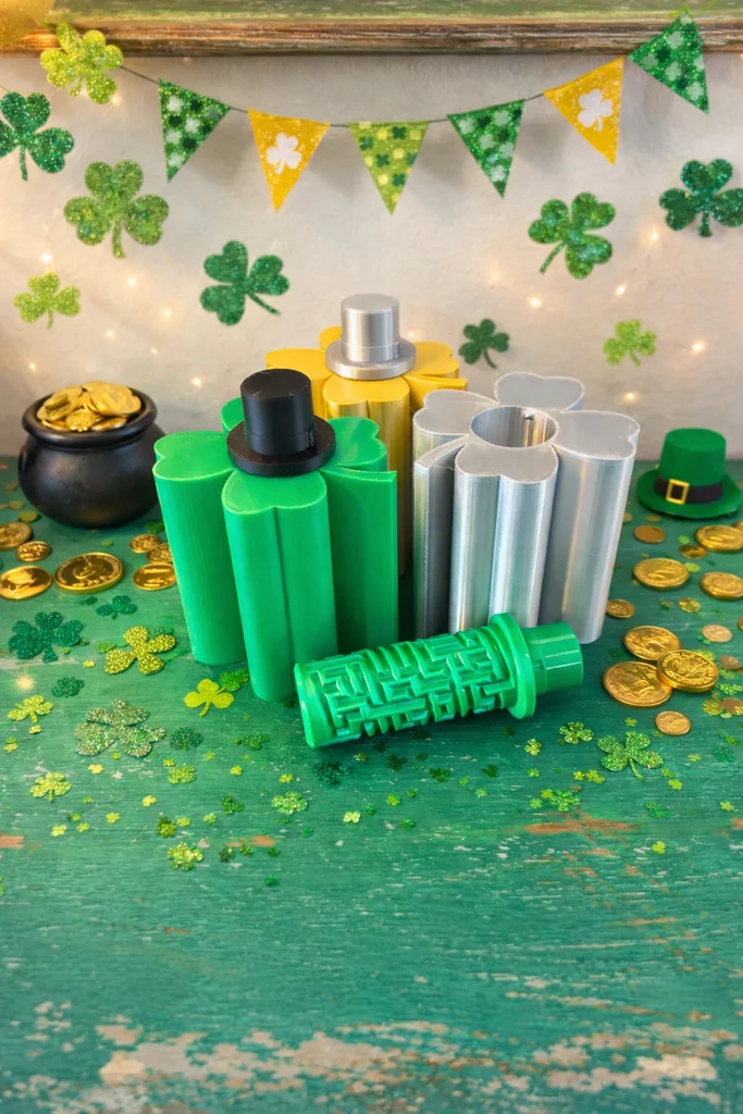 Four-Leaf Clover Puzzle Box with Top Hat