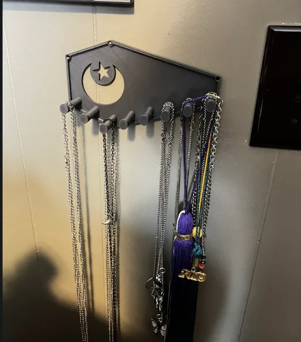 Держатель ожерелья для настенного крепления в гробу