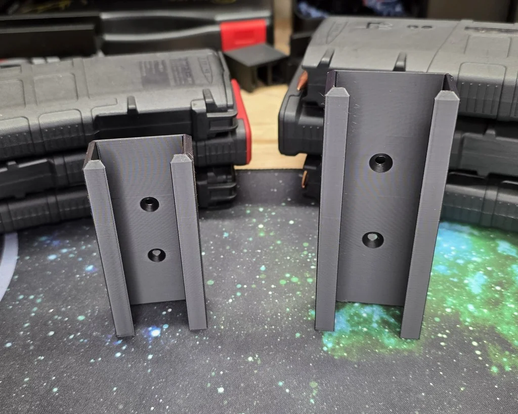 3D модель Держатель для магазинов под полкой - фото 2