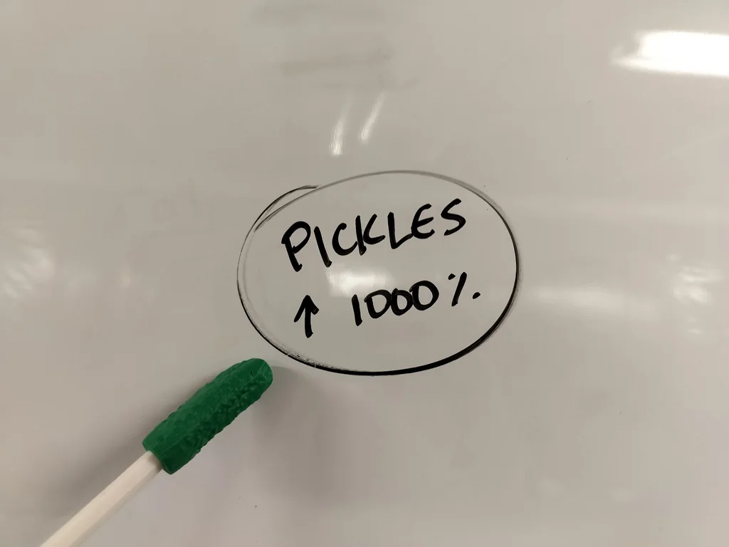 3D модель Удлиняющийся указатель в форме огурца - фото 4