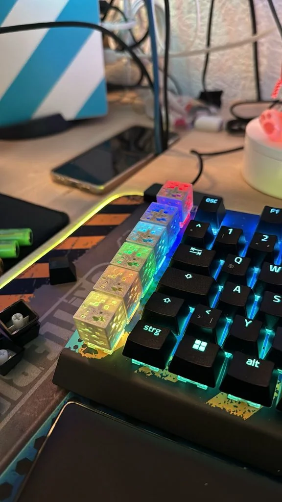 3D модель Кепка для клавиатуры Razer в стиле Minecraft - фото 2