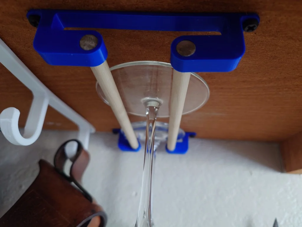 3D модель Держатель для винных бокалов - фото 2