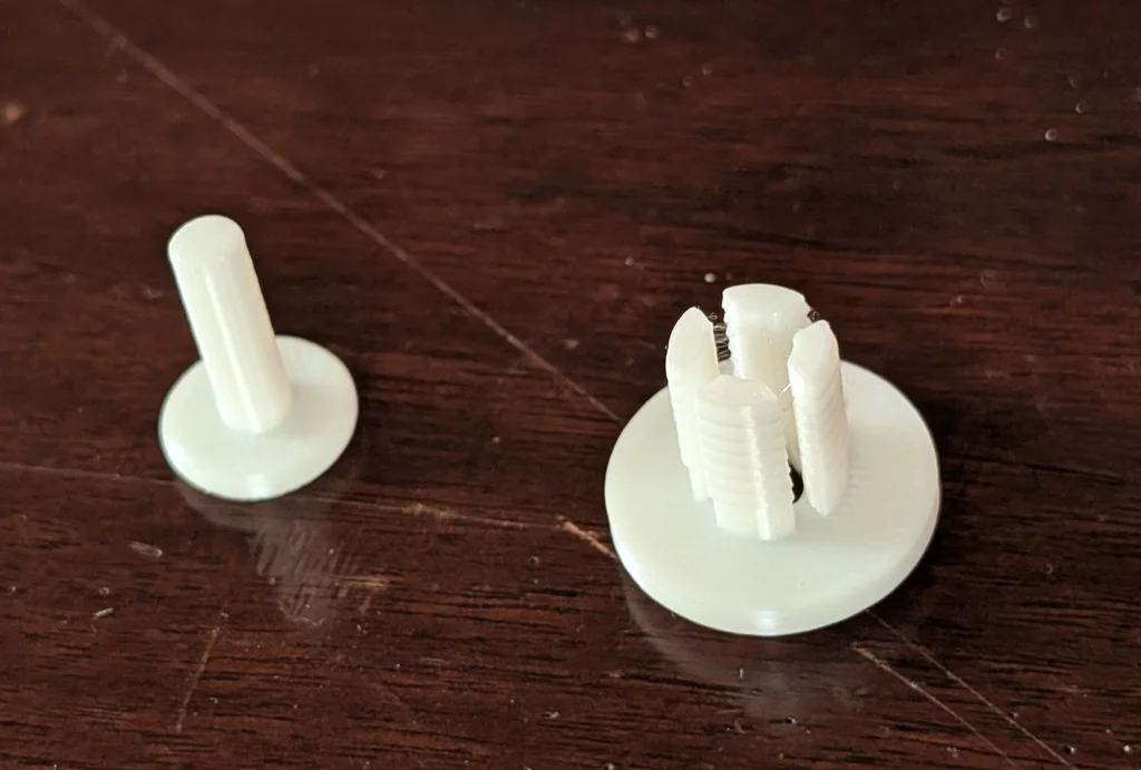 3D модель Запасная пластиковая скоба и фиксатор для стола IKEA Skarsta - фото 2