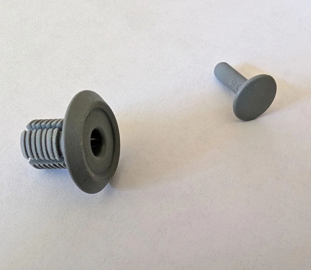 3D модель Запасная пластиковая скоба и фиксатор для стола IKEA Skarsta - фото 4