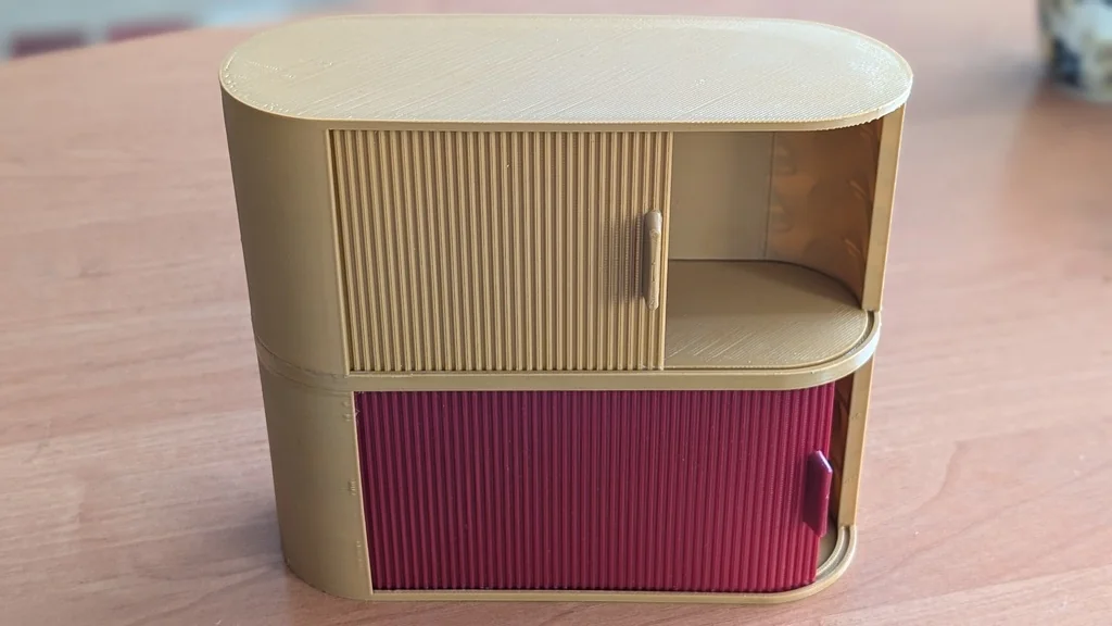 Коробка с роликовыми шторами для мелких предметов