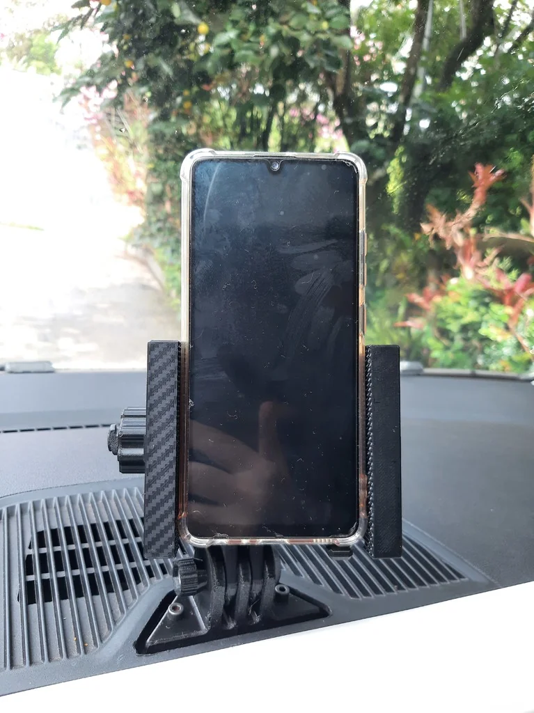 3D модель Крепление для мобильного телефона в автомобиле - фото 2