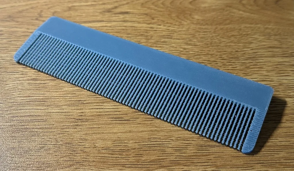 Модель гребня с мелкими зубьями