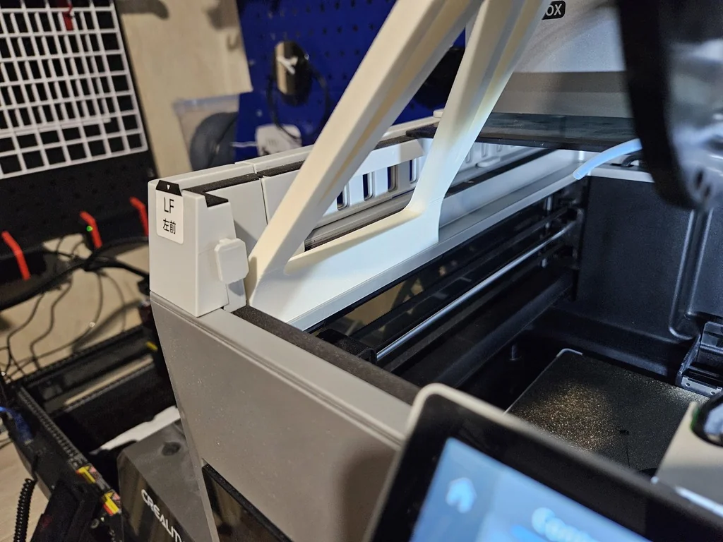 3D модель Держатель котушки для QIDI Q2 - фото 3