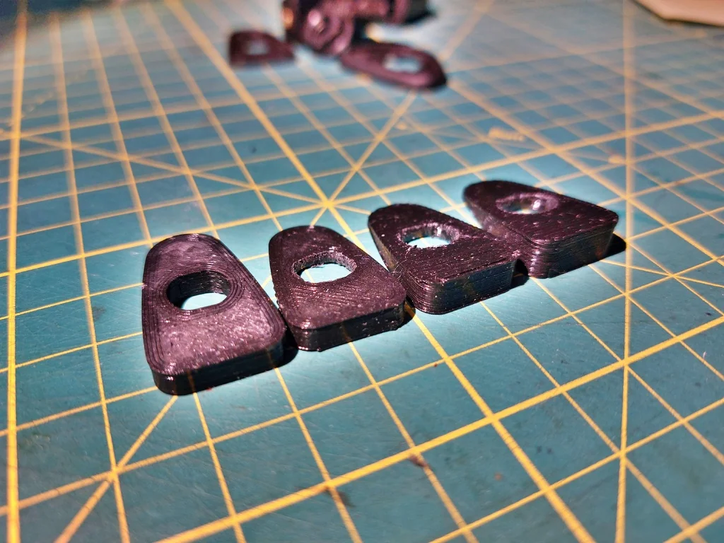 3D модель Подъемники для форсунок омывателя стекла - фото 1