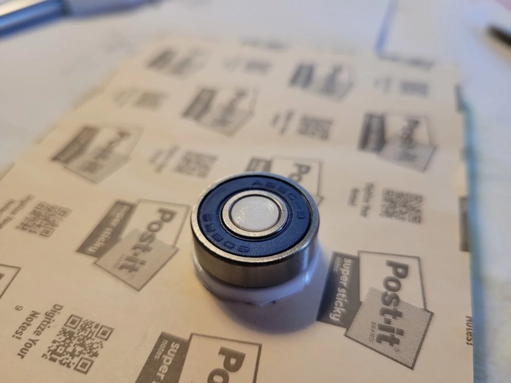 Ротационный держатель для кабелей