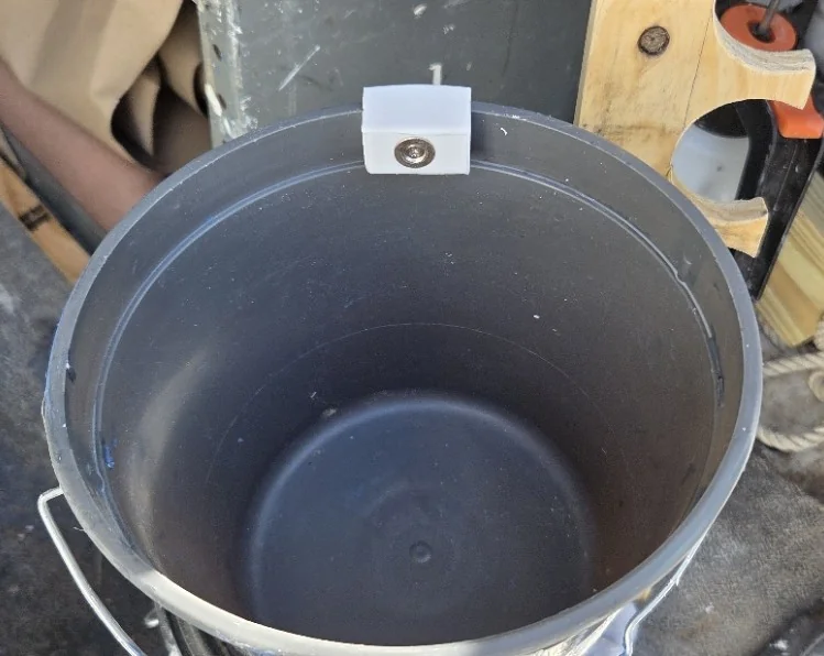 3D модель Держатель для кистей с магнитом - фото 1