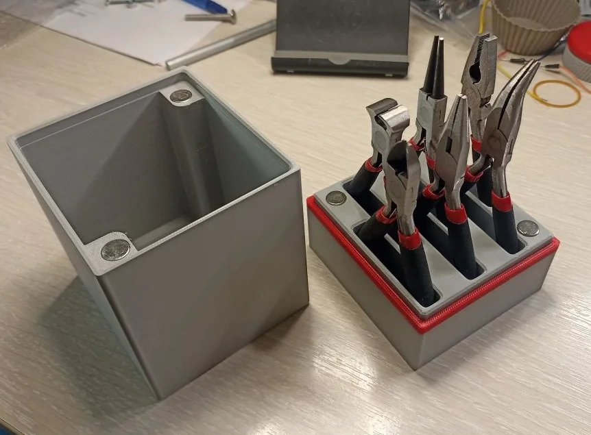 Кейс для мини-плоскогубцев и кусачек