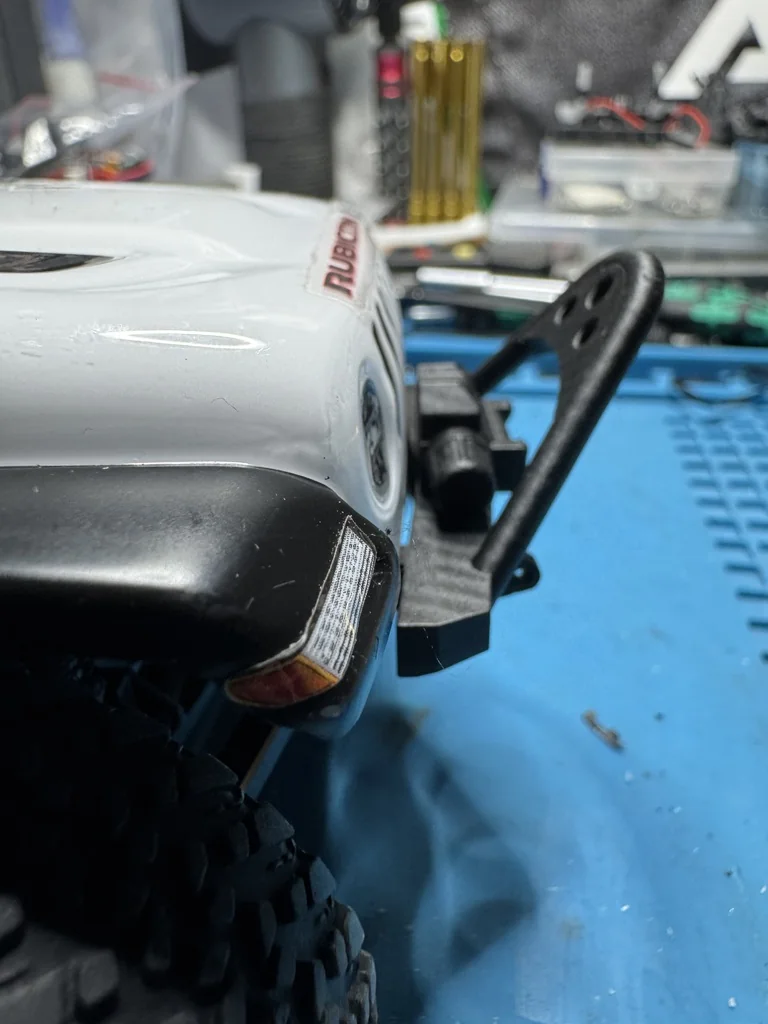 3D модель Передний бампер SCX24 Gladiator с стингером и лебедкой - фото 6