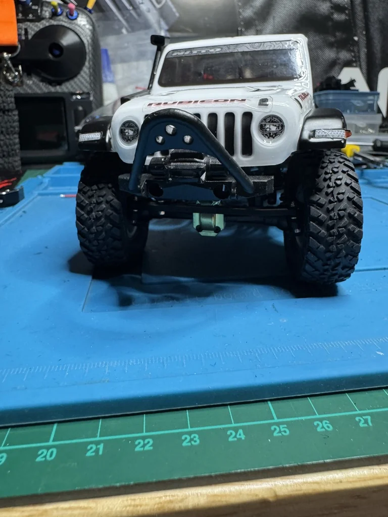 3D модель Передний бампер SCX24 Gladiator с стингером и лебедкой - фото 10