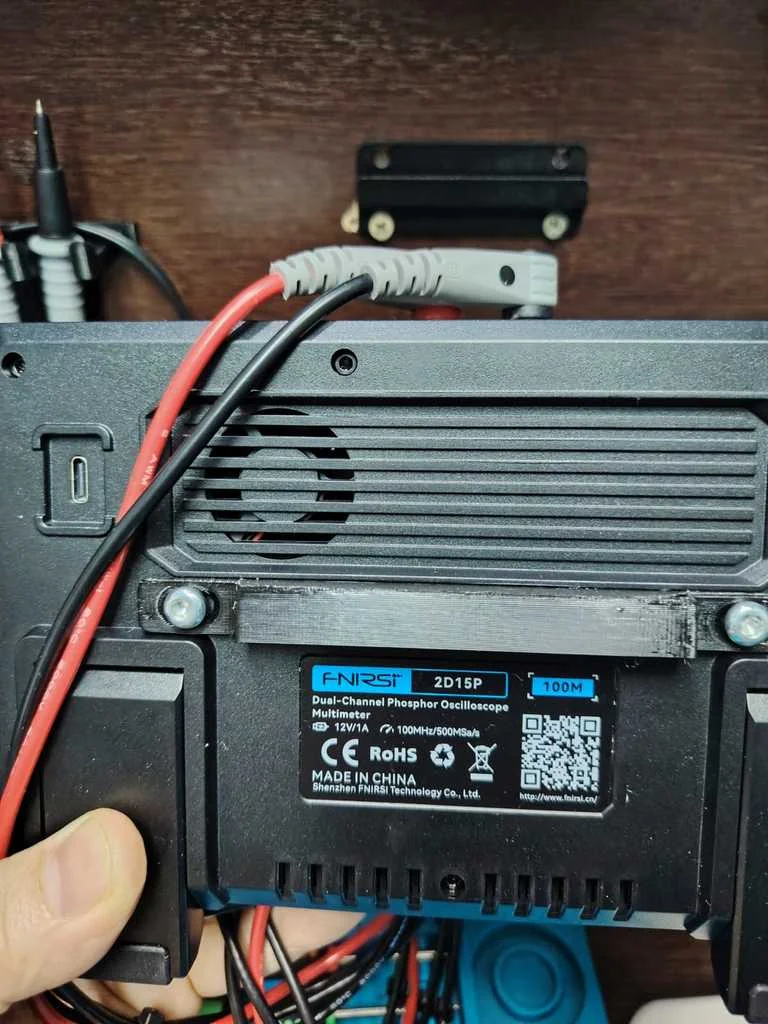 3D модель Настенный кронштейн для осциллографа FNIRSI 2D15P - фото 3