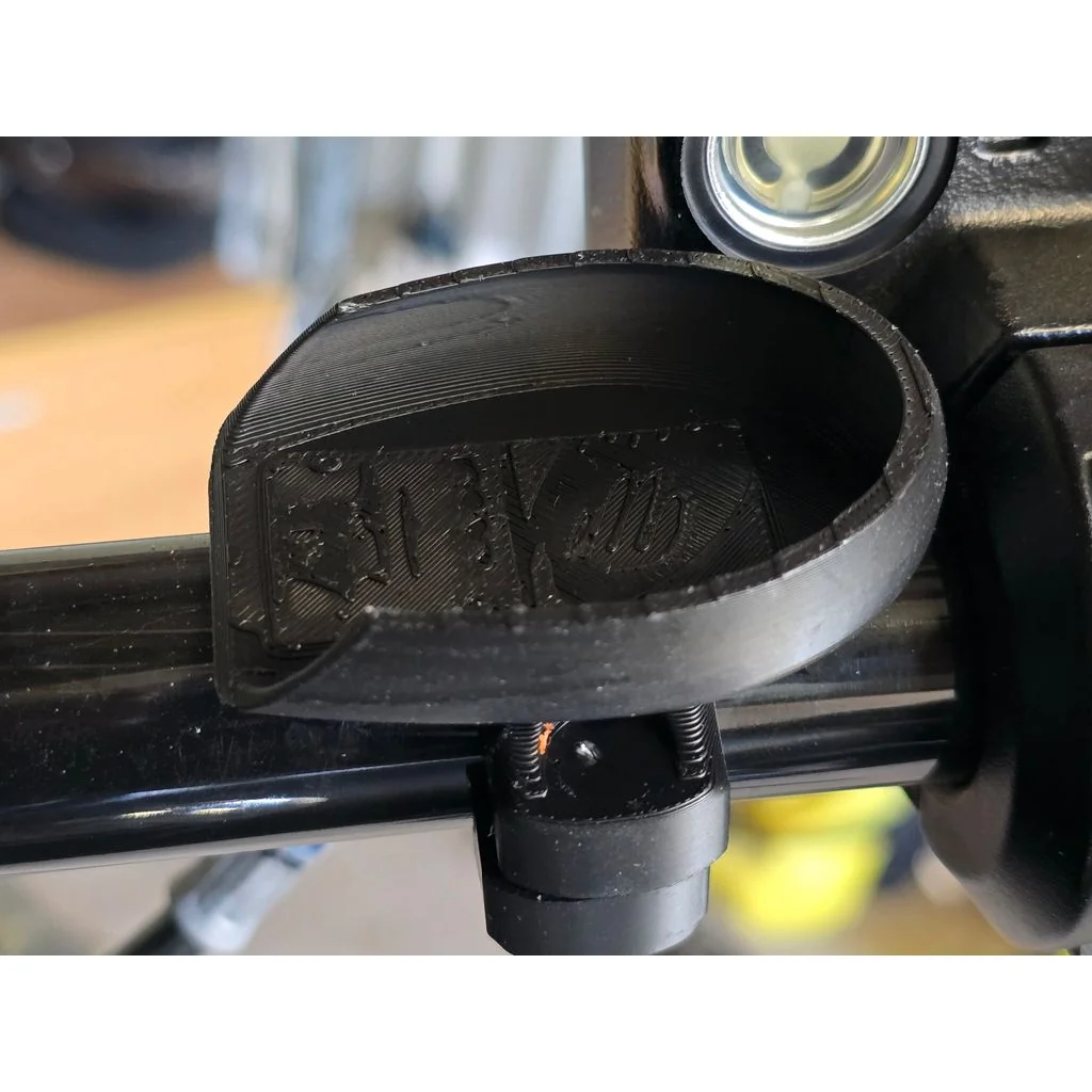 3D модель Держатель для пульта гаражных ворот на руль мотоцикла - фото 2